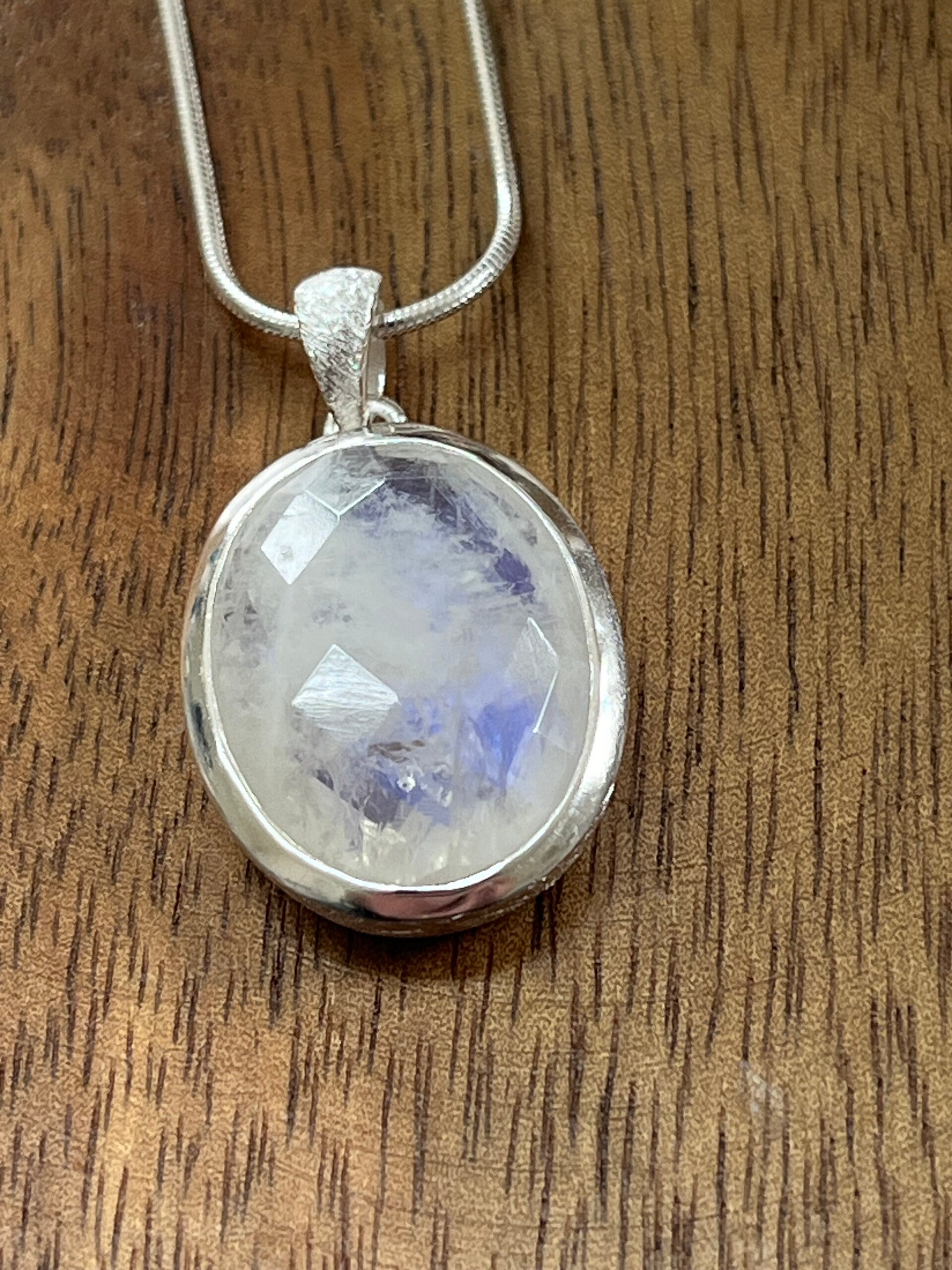 Halskette - Regenbogen-Mondstein (H325)