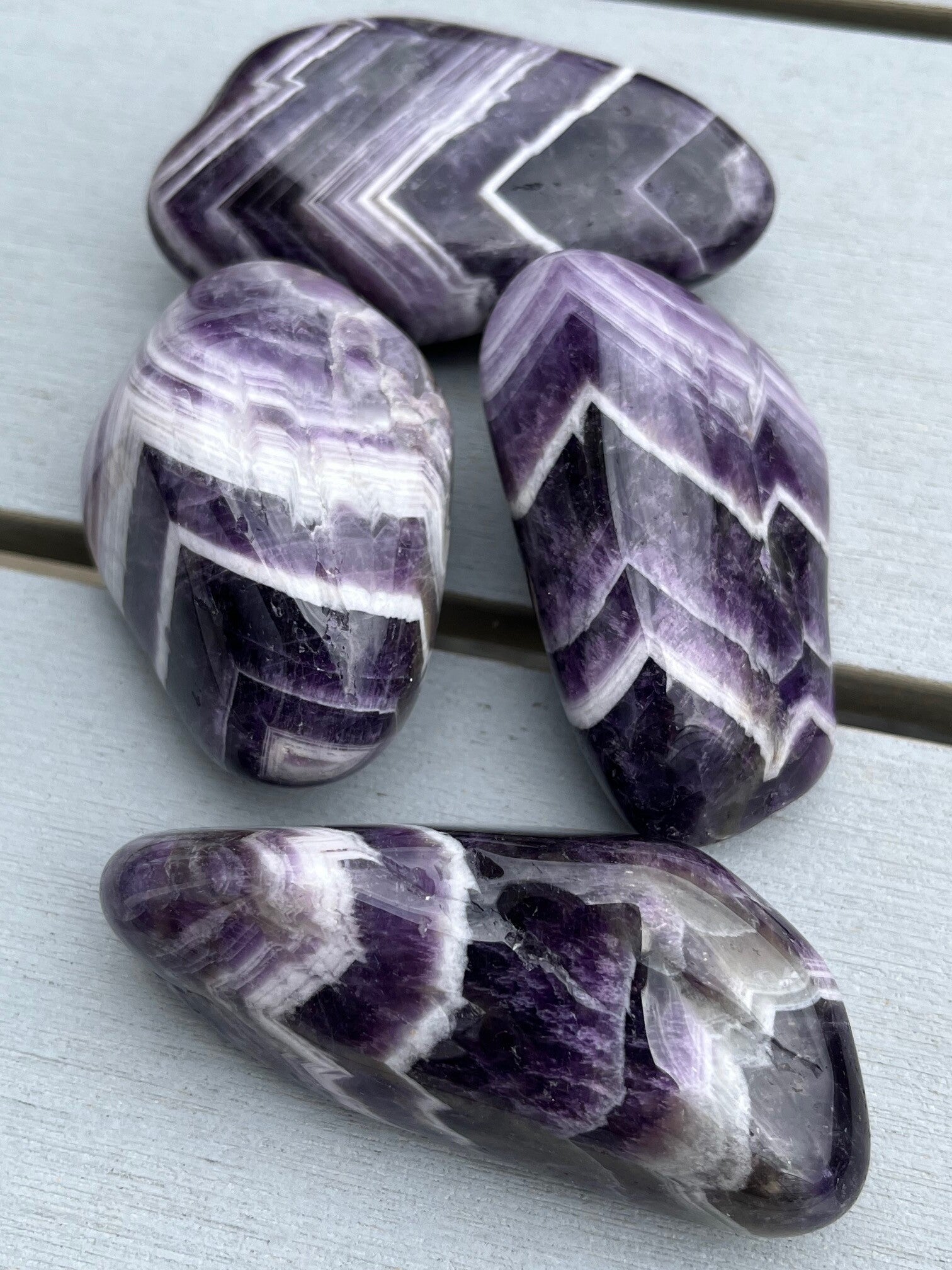 Chevron - Amethyst (Z042)