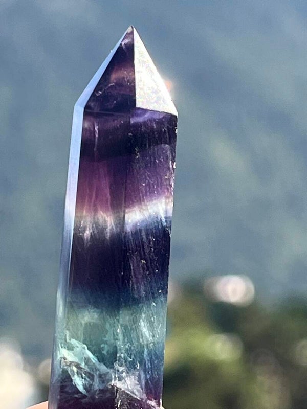 Regenbogen-Fluorit - Steinspitze (Z087)