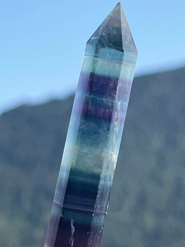 Regenbogen-Fluorit - Steinspitze (Z088)