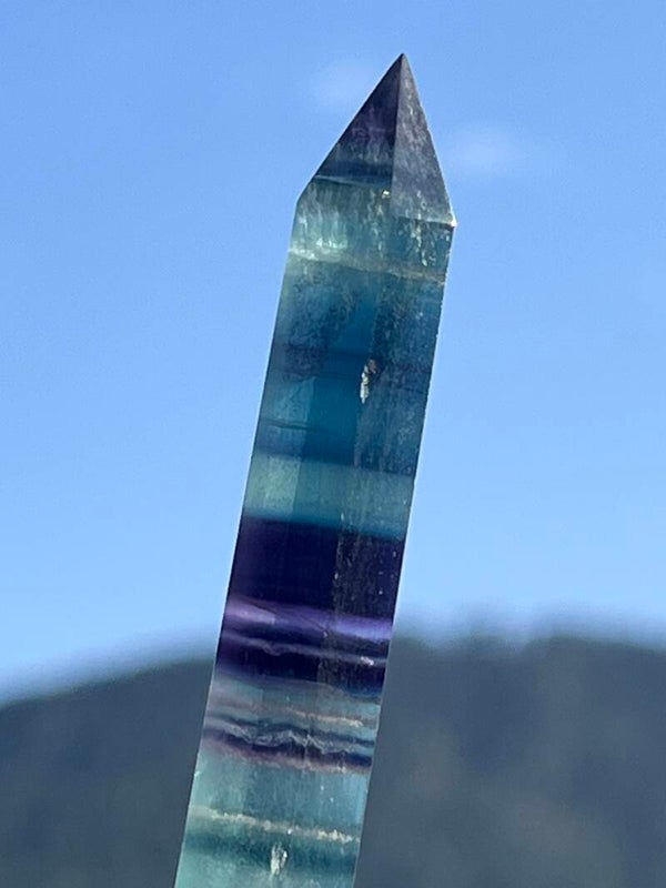 Regenbogen-Fluorit - Steinspitze (Z090)