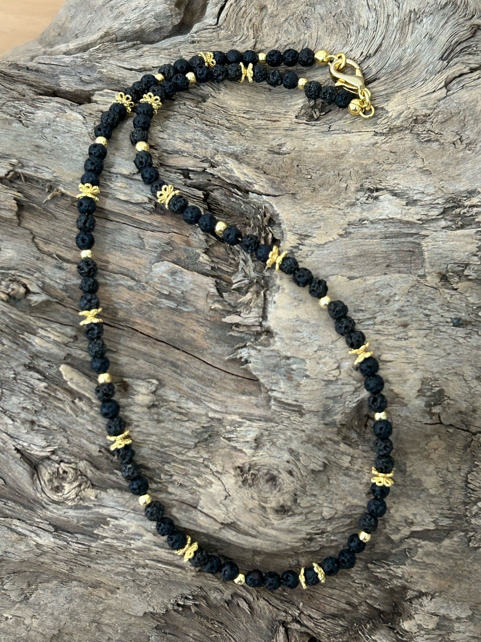 Halskette - die Erdende (H211)