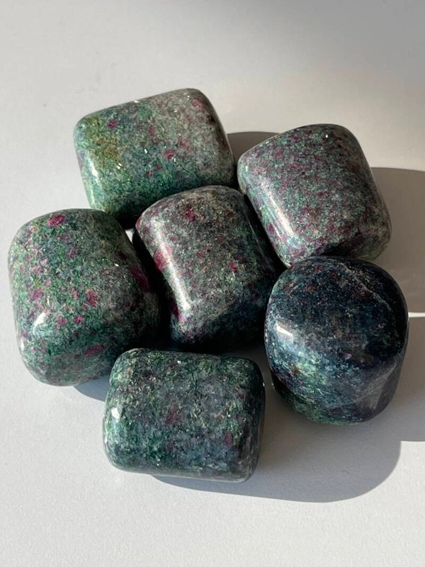 Rubin-Fuchsit AA-Qualität - Trommelsteine