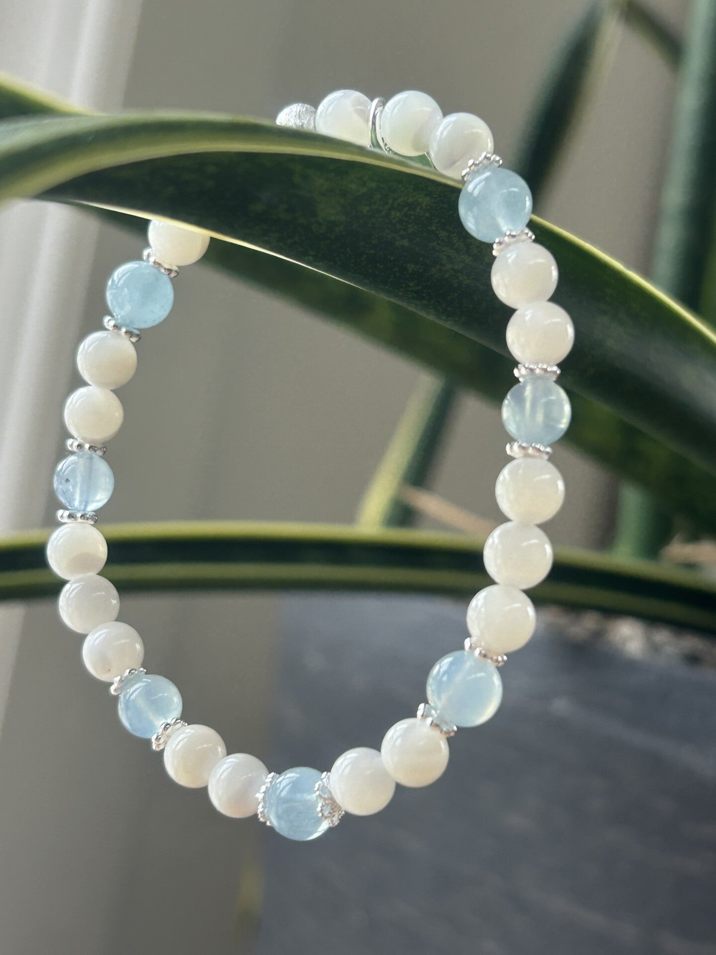 Armband - Aquamarin & Perlmutt weiss (A681)