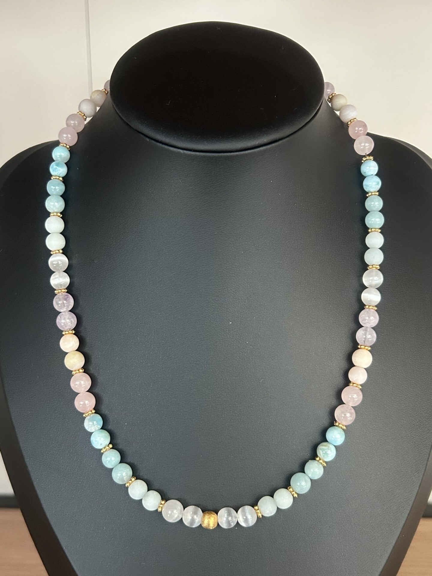 Halskette - Ein Traum aus Pastell (H533)