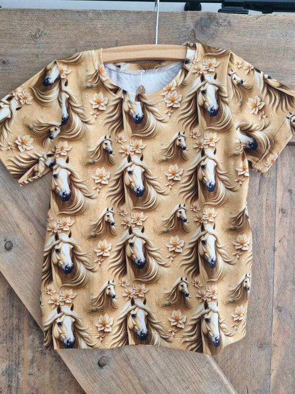Blonde paarden