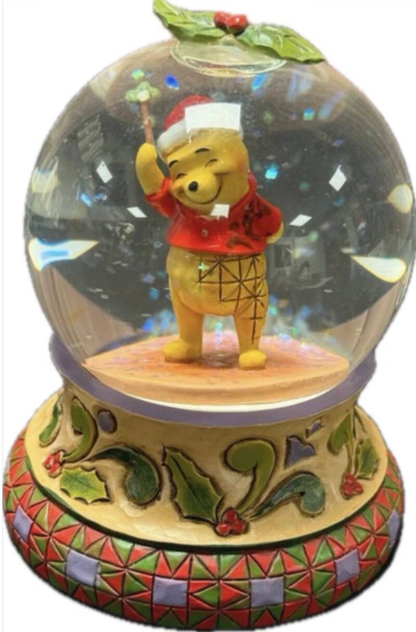 Winnie the Pooh Snowglobe 'Kiss Of Snow' - 4023560