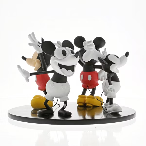 Disney Enchanting Mickey Mouse 'Evolution of Mickey Mouse' - A29655
