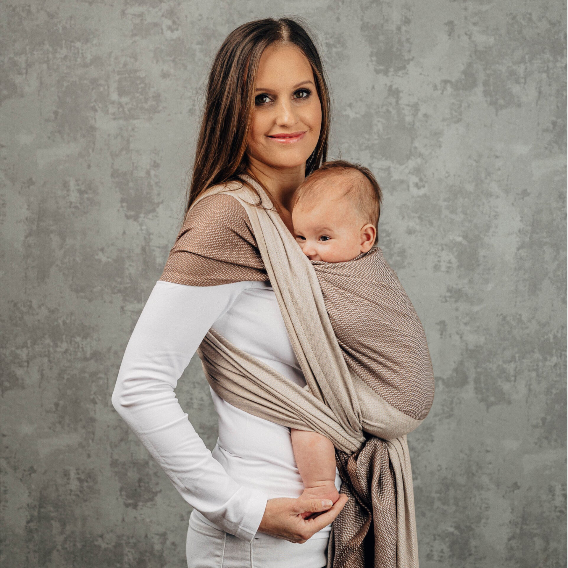 Lenny Lamb draagdoek Little Herringbone Baby Caffe Latte