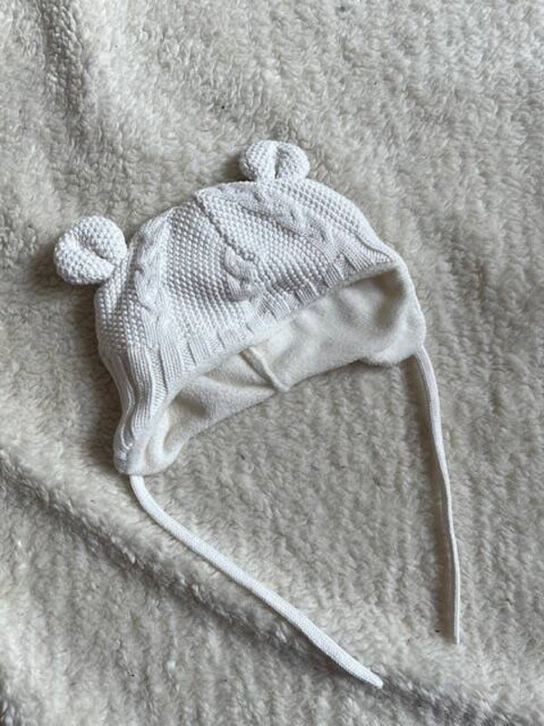 Wintermutsje met Berenoren