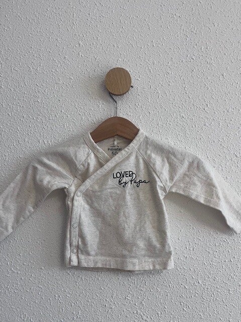 Overslagshirtje "Loved By Papa"