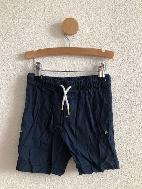 Kort Broekje met kruisjes