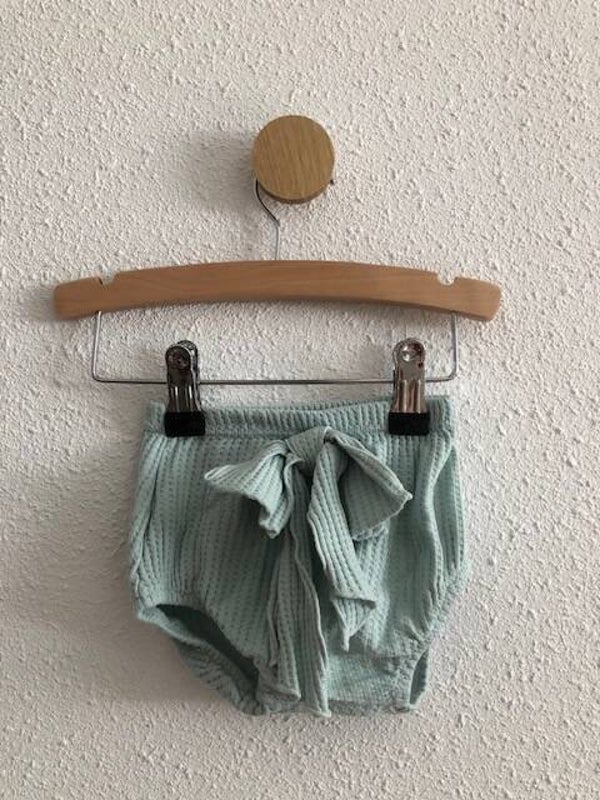 Luierbroekje met een Strik