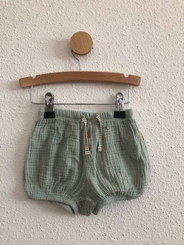 Kort Broekje met Veters