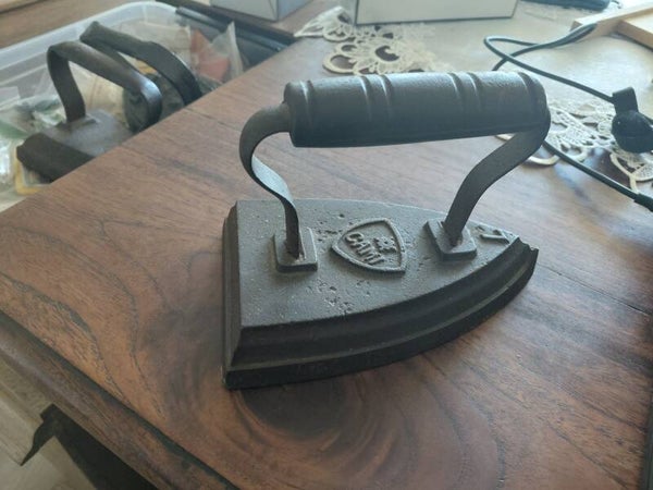 Cani gietijzeren strijkbout