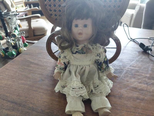 Porceleinen pop 30 cm