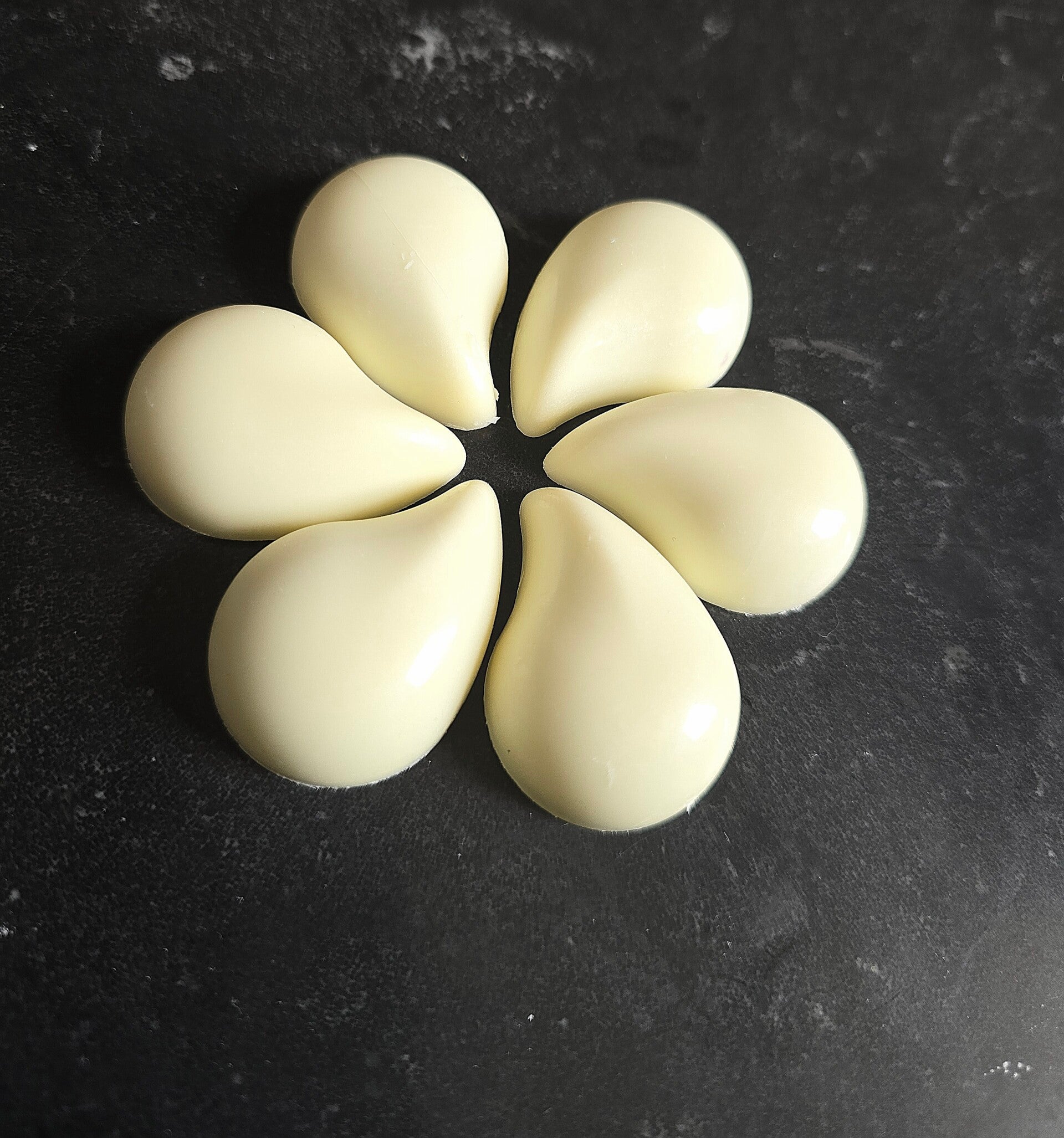 bonbon met framboos ganache per 5 wit of melk