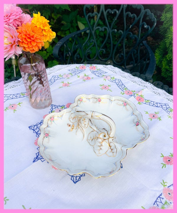 Brocante soezenmand soezenschaal serveerschaal high tea servies