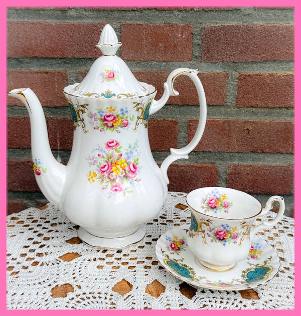 Brocante Royal Alvert koffiepot Berkeley en dames kopje