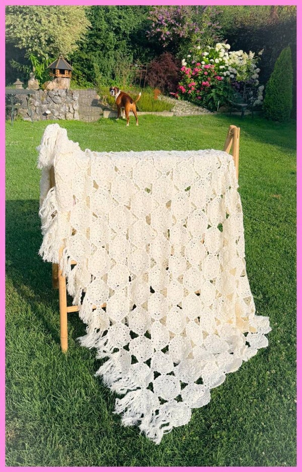 Brocante gehaakte sprei met franjes