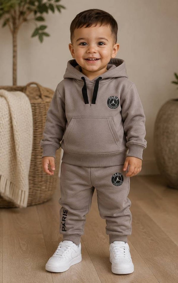 Paris pak jongen taupe