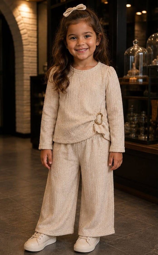 Meisjes pak met steentjes beige