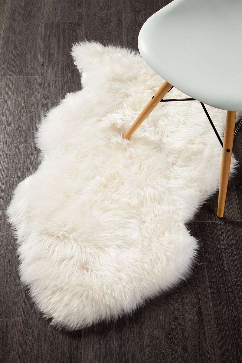 NATURAL NEW ZEALAND SHEEP SKIN