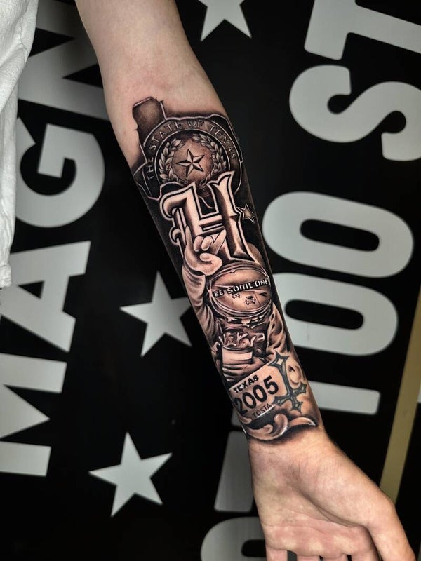 Tatuaje de una sección Black and Grey