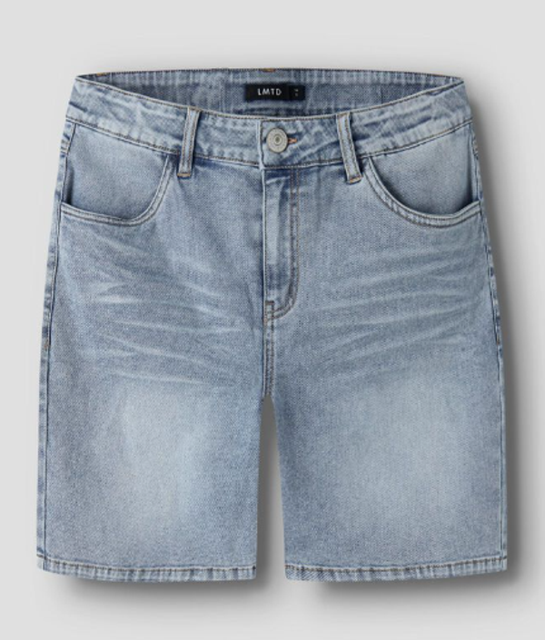 regular fit short