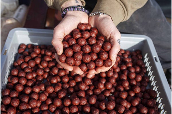 Nutrabaits Big Fish Mix (Salmon Caviar & Black Pepper) 18mm SOLUBLE BOILIES 3.5kg