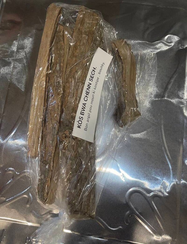 KÒS BWA CHÈNN, BOIS CHENE , OAK TREE BARK.