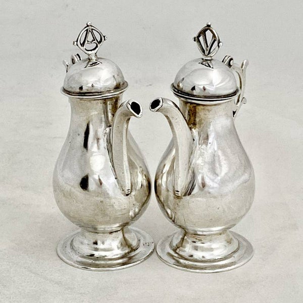 Pair Of Burettes, Spain 1680-1730, Sterling Silver, Silversmith Rosa, Pair Of Bulbs