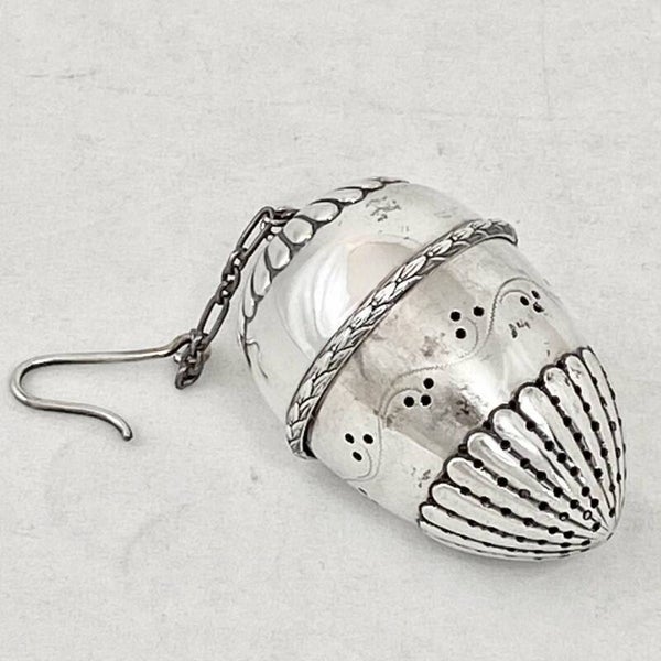 Ovoid tea strainer, Germany 1880-1900, solid silver