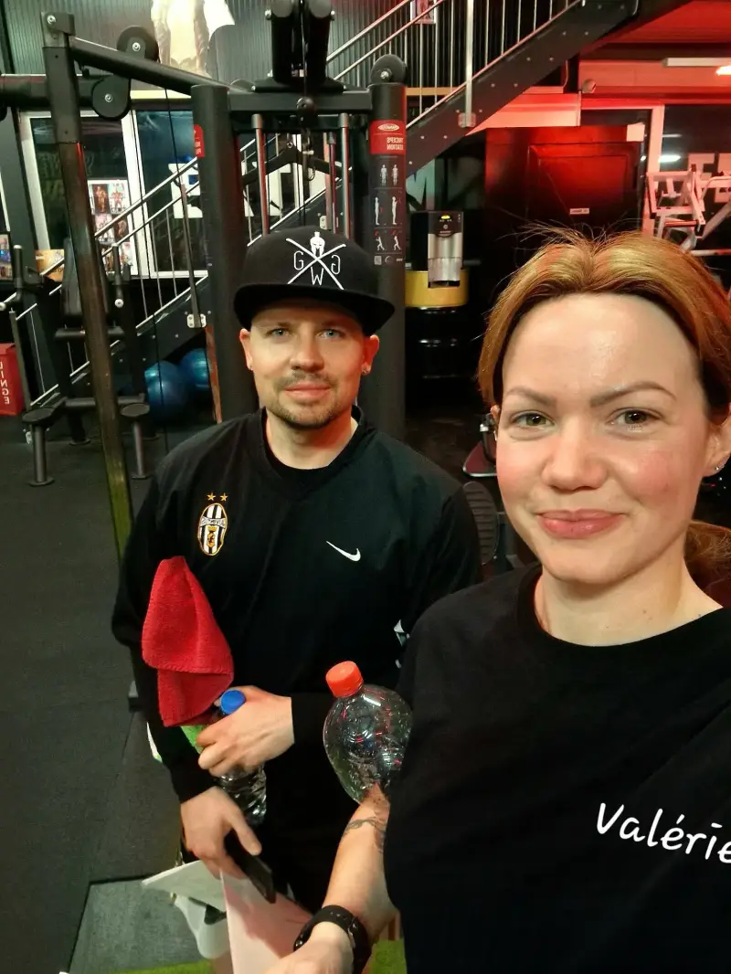 Coach femme avec homme en perte de poids et recomposition corporelle.