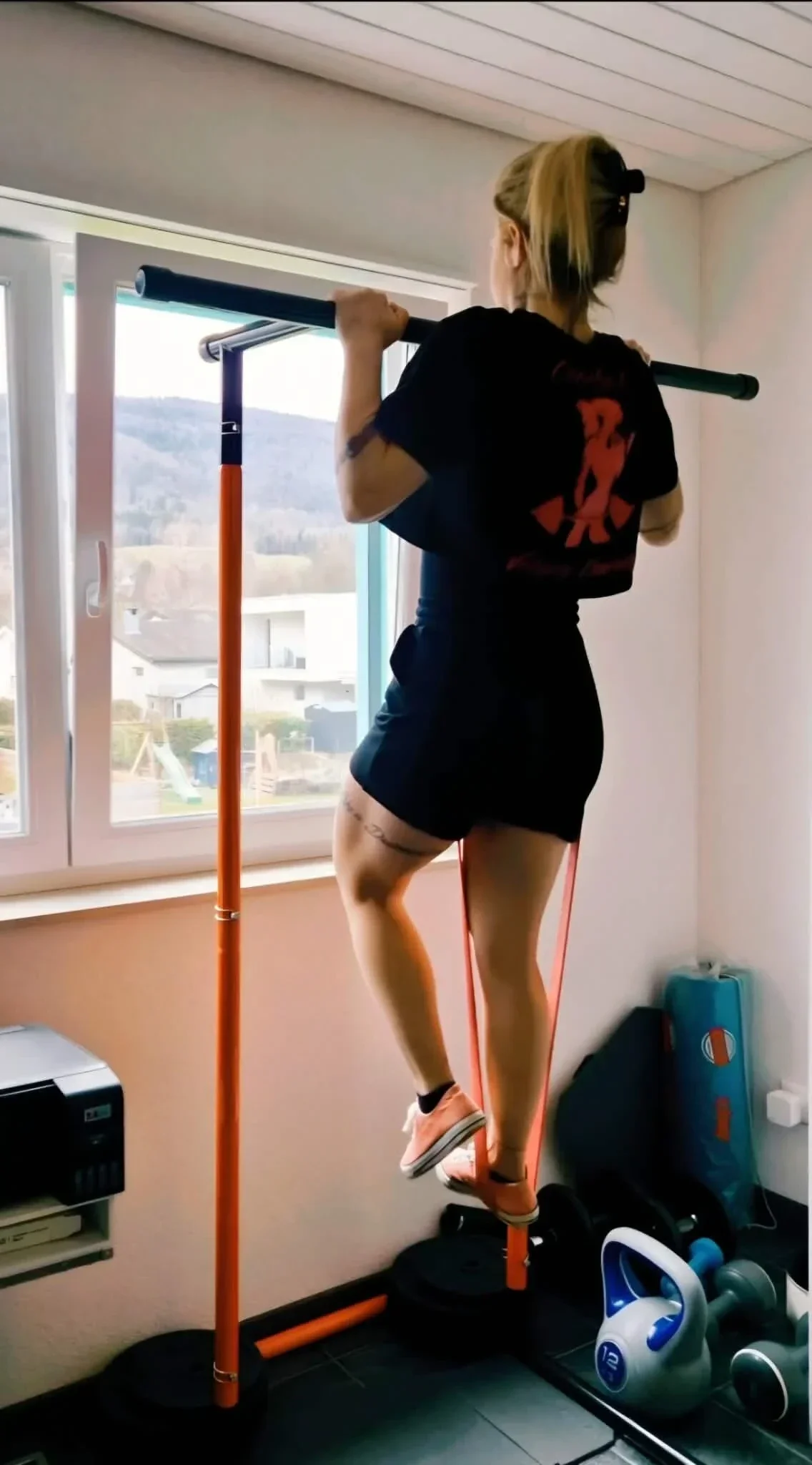 coaching femme à distance qui optimise sa musculation.