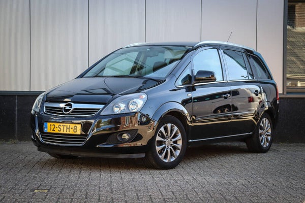 Opel Zafira 2011  111Years