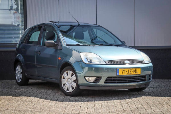 Ford Fiësta | APK | Pano