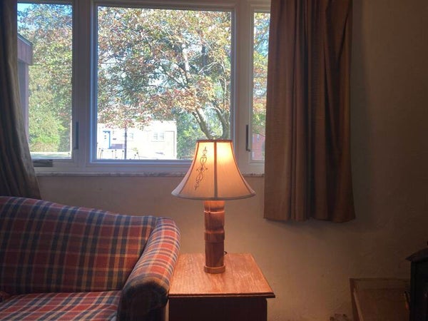Table lamp