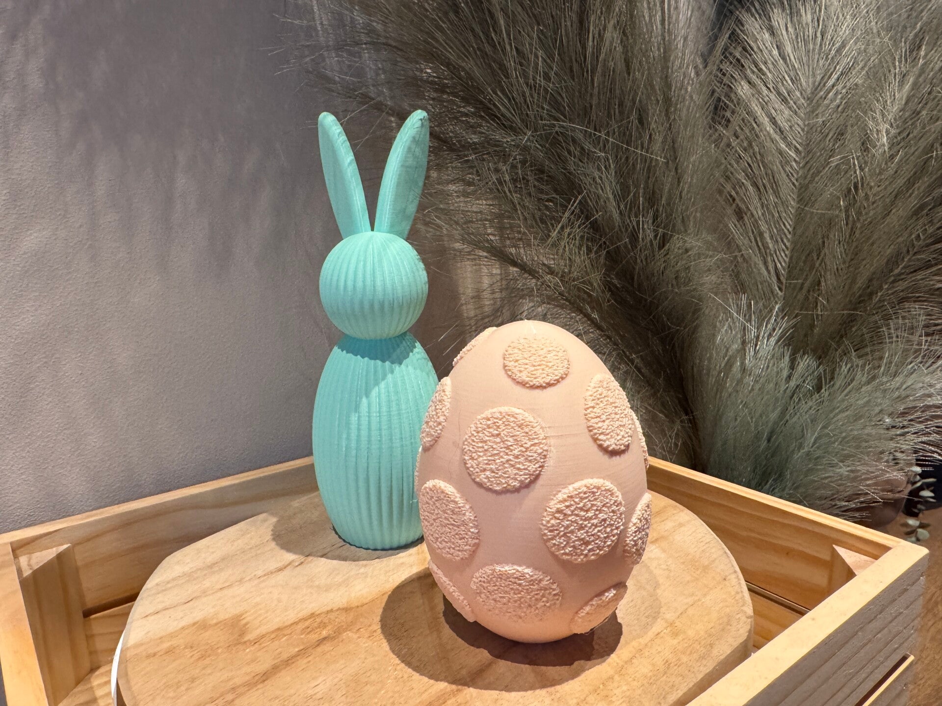 Paasei met bolletjes