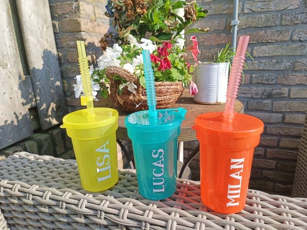 Bekers met rietje