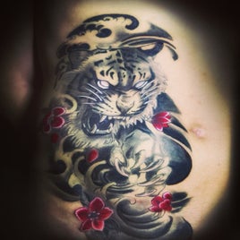 tres ases tattoo tatuadores en vendrell