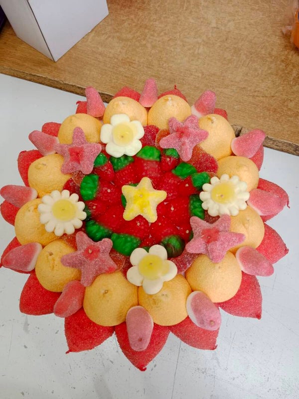 Pastel de golosinas pequeño.