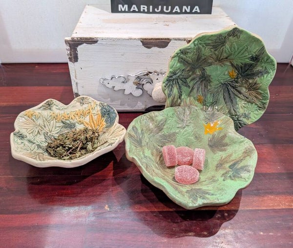 Cannabis floral ashtrays