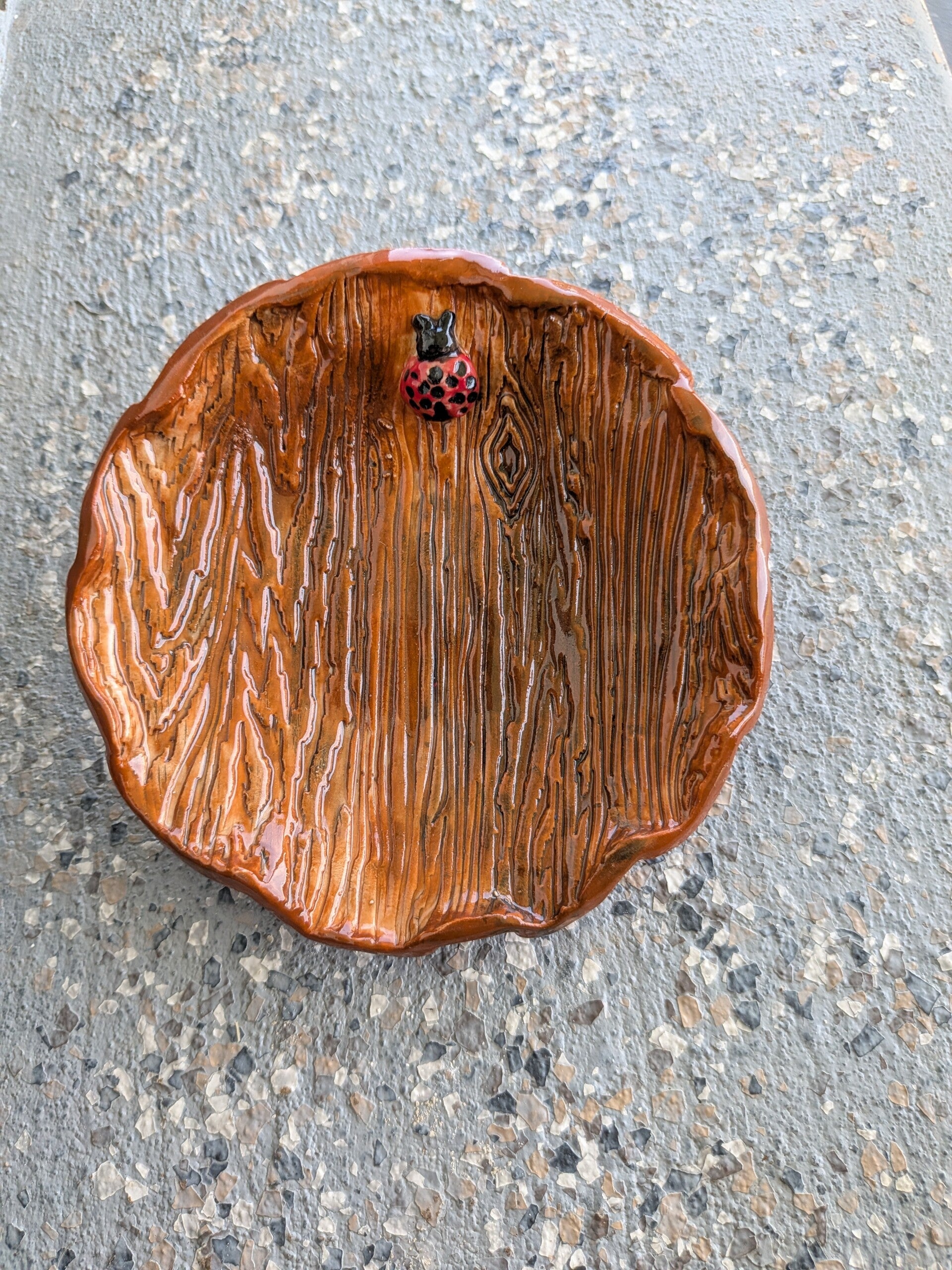 Ladybug design garden bath