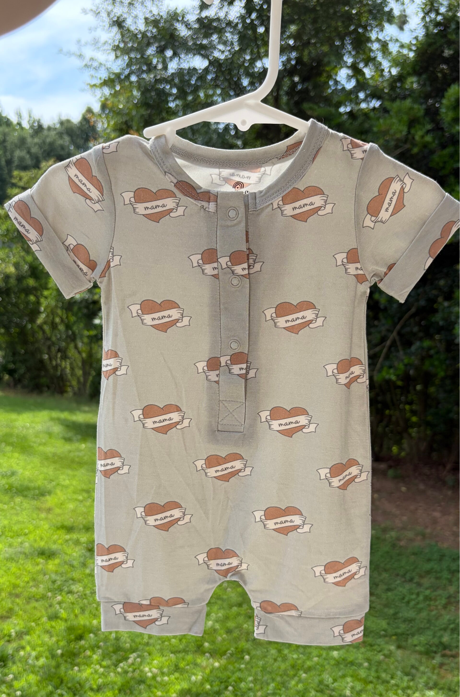 Mama's boy/girl Button Shortie