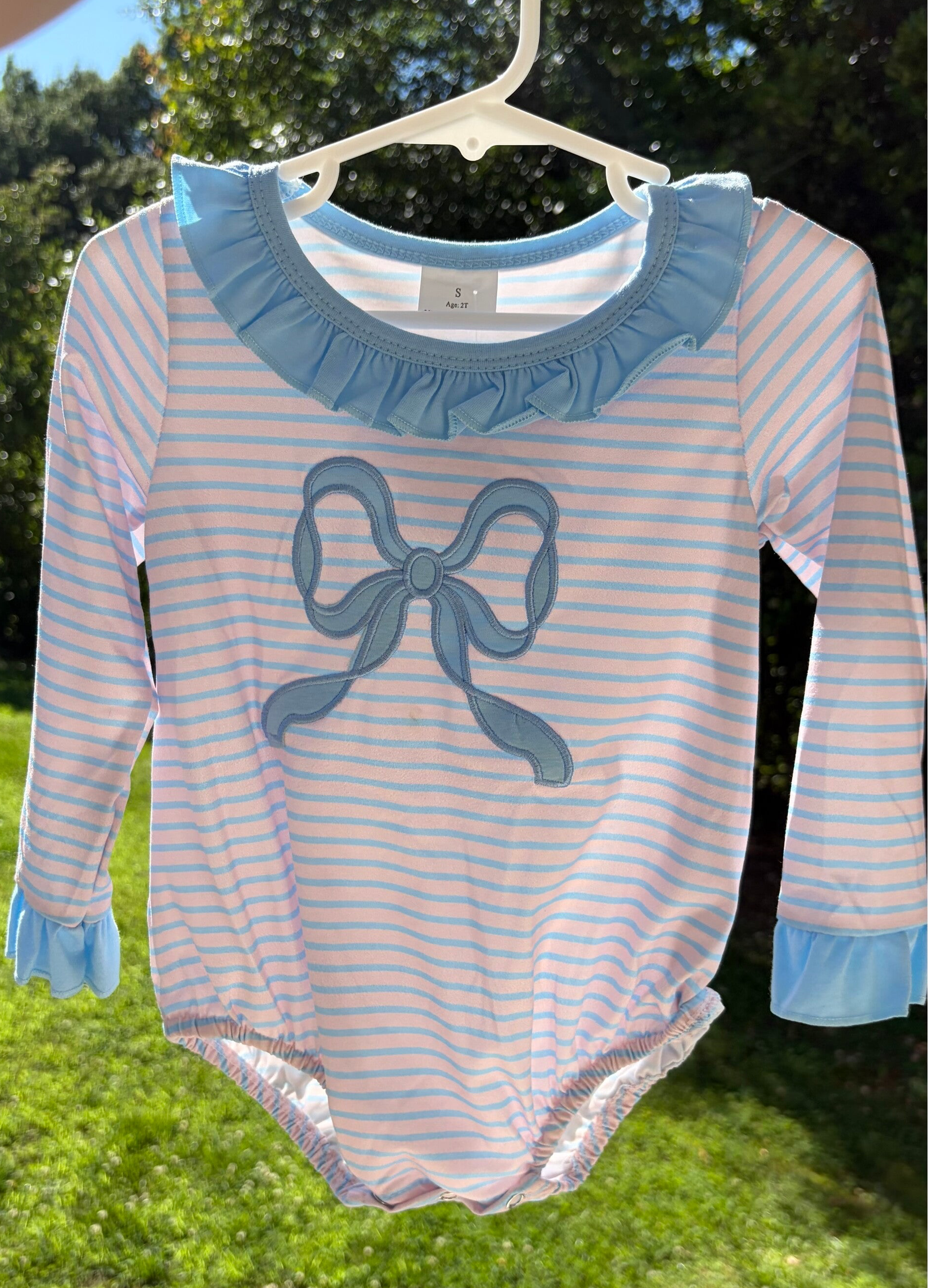 Striped Bow Bubble