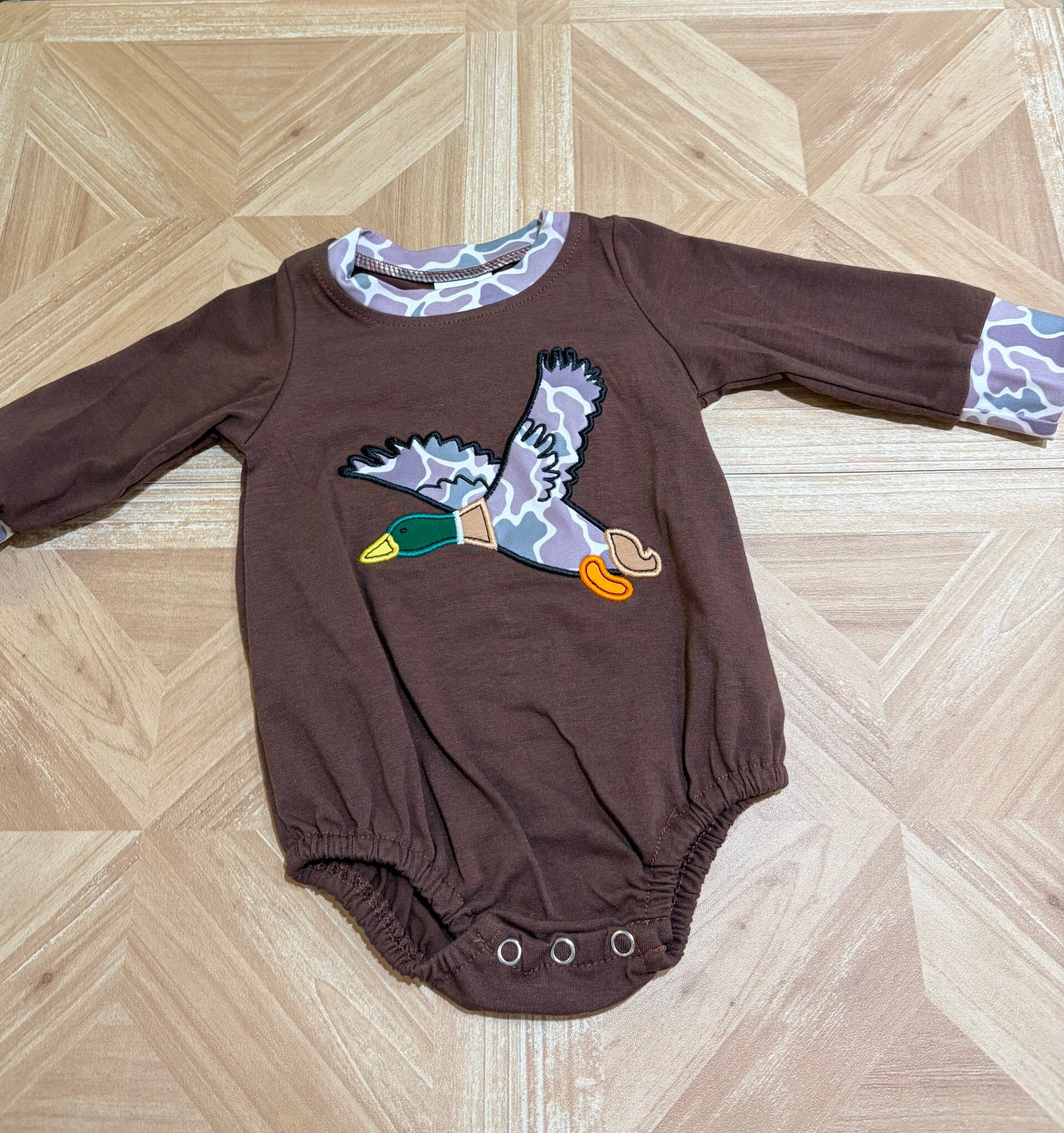 Camo Flying Duck Bubble