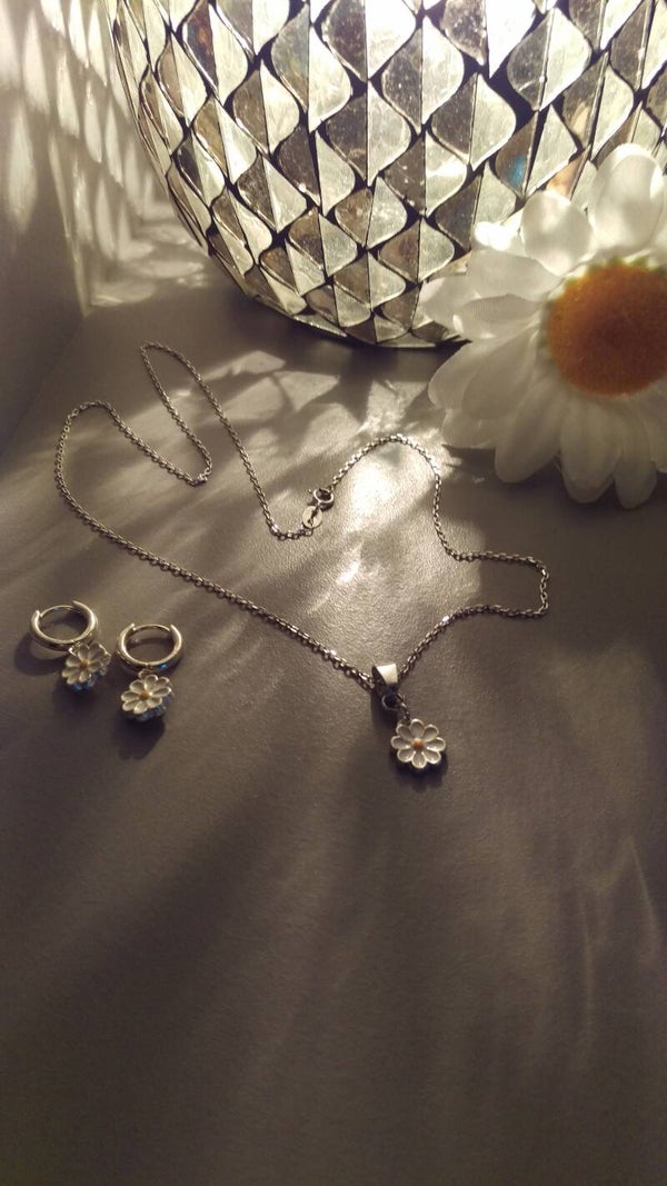 Sterling silver chain with silver plated daisy charm and matching earrings