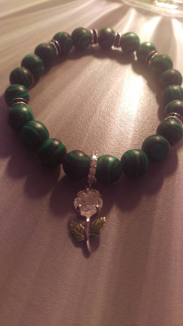 Rose colour changing sterling silver charm malachite bead bracelet