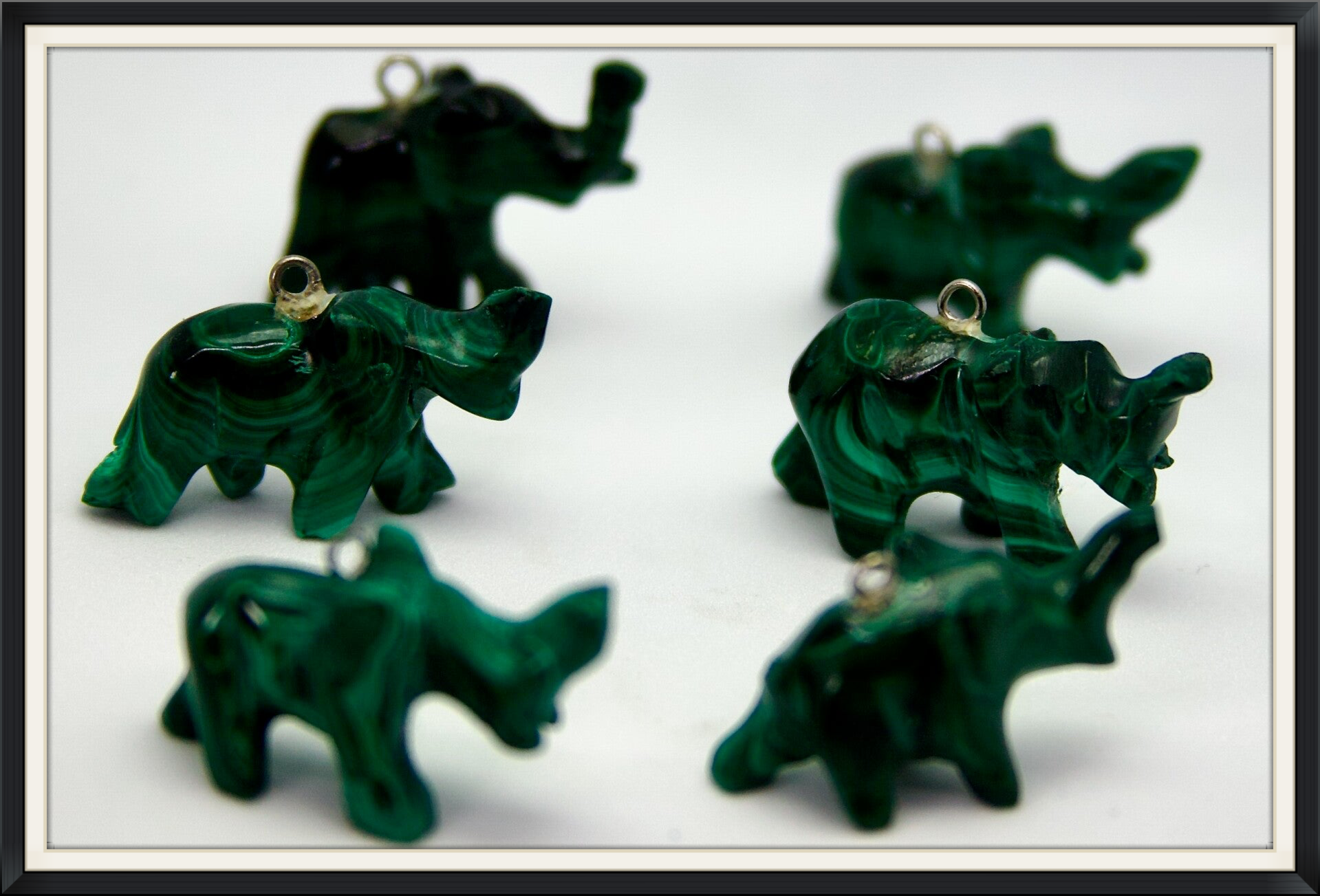 🐘 Malachite Mini Elephant Pendant – DR Congo